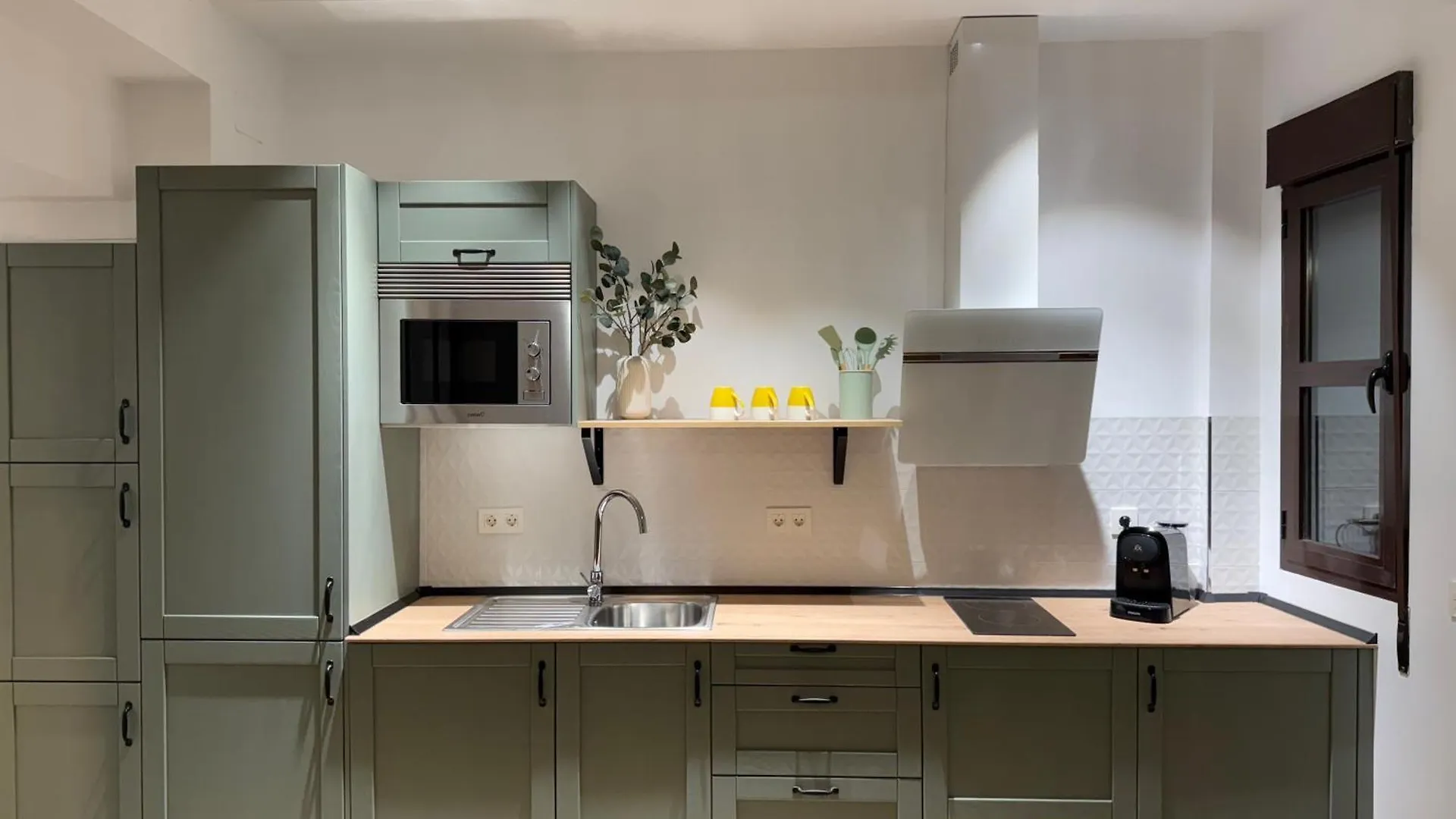 Apartamento Junto A Hospital Real 格拉纳达 0*,  西班牙
