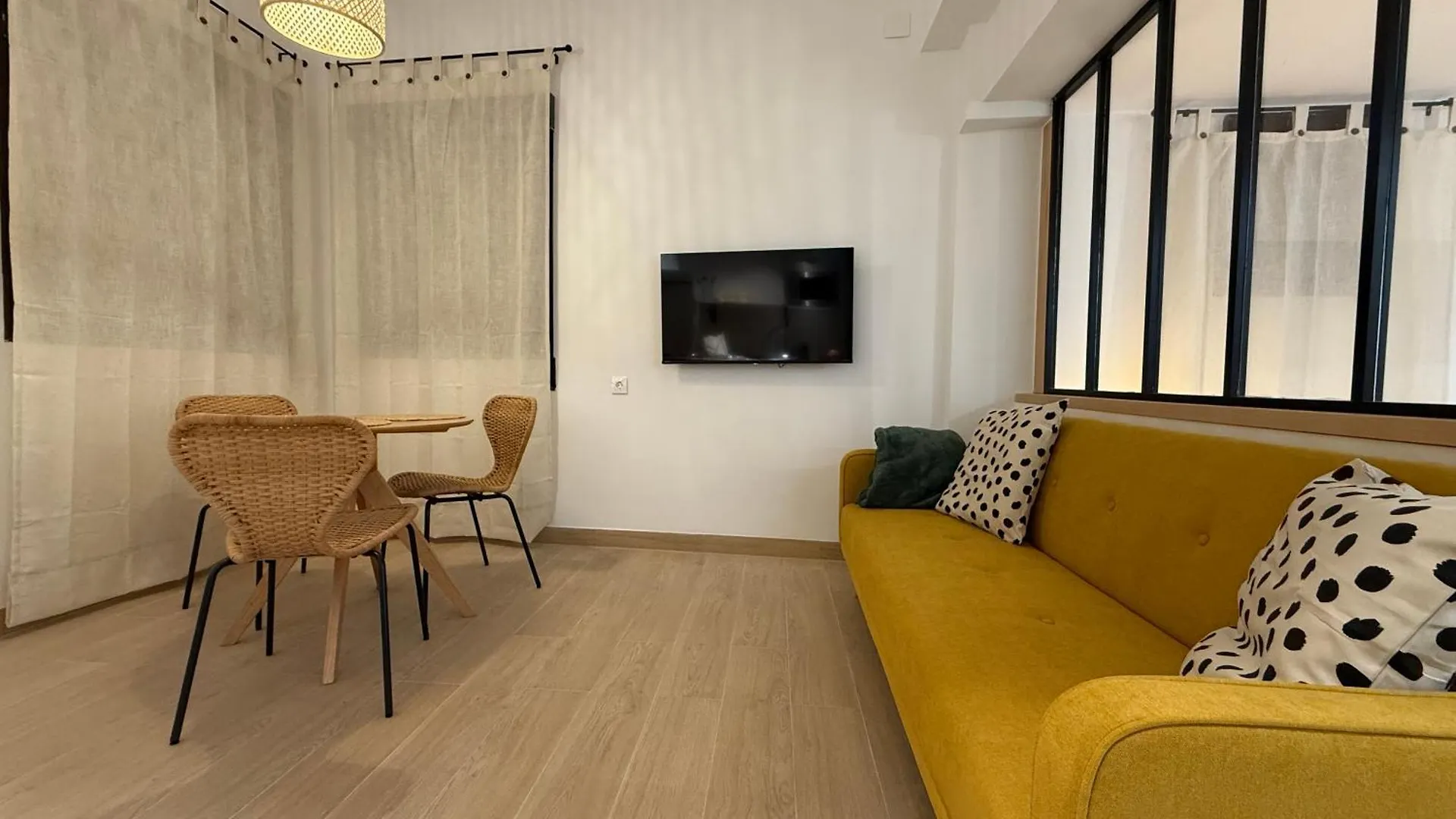 Apartamento Junto A Hospital Real Granada 0*,  Spanje